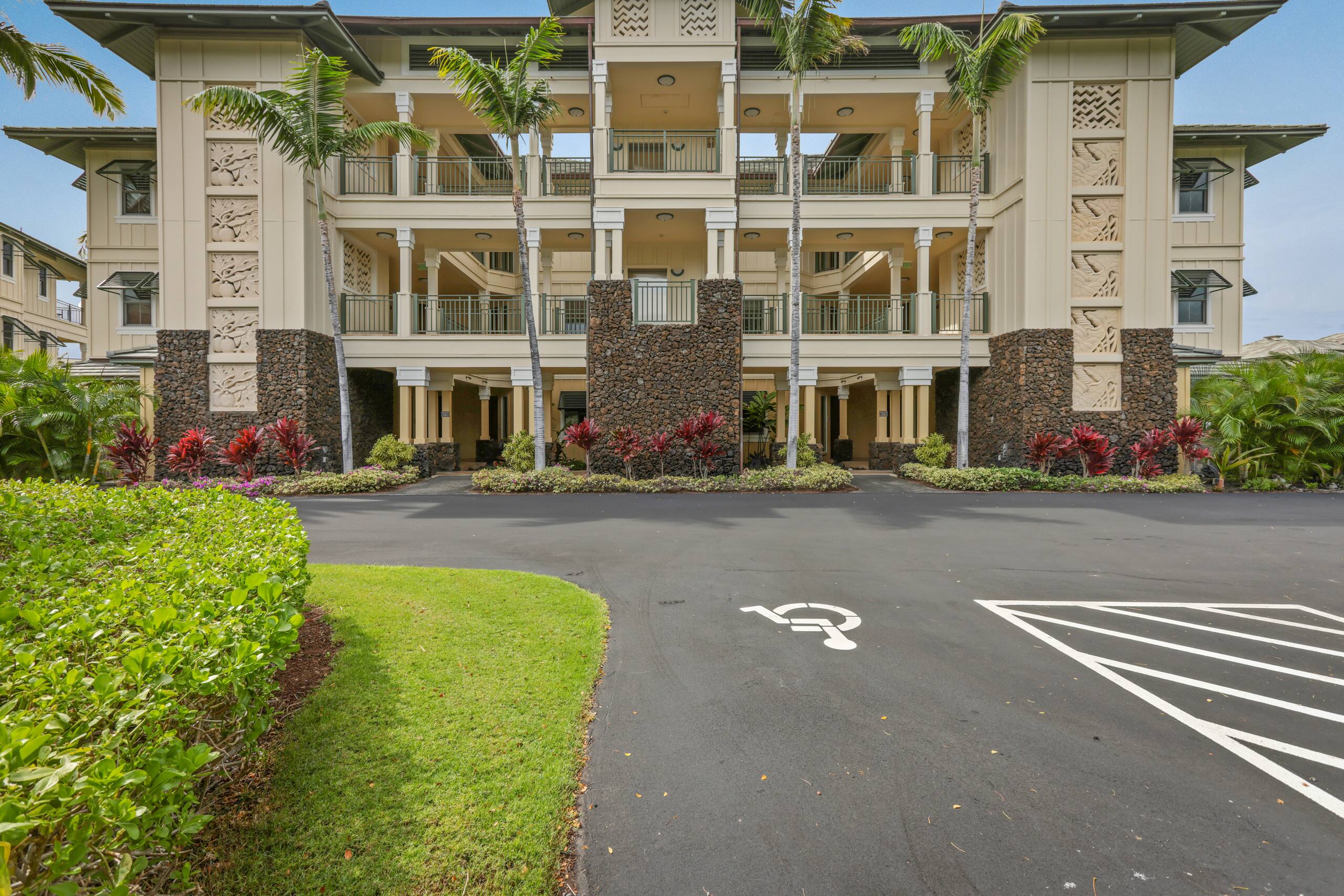 Villa in Waikoloa Village · ★4.98 · 2 bedrooms · 4 beds · 2 baths - Photo 9