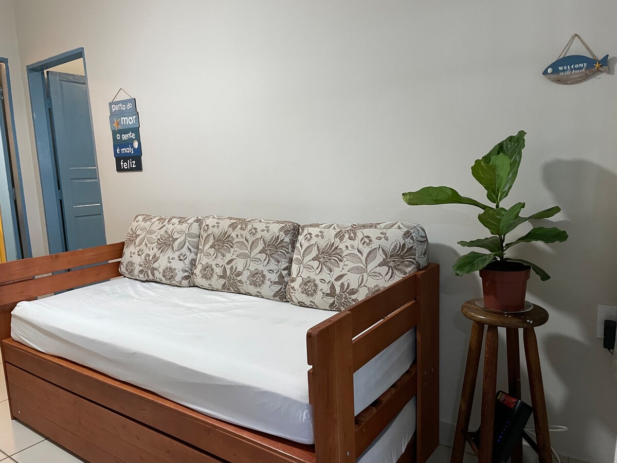 Top Airbnb: Facing the sea with a barbecue and garage em Vitória