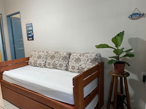 Top Airbnb: Facing the sea with a barbecue and garage em Vitória
