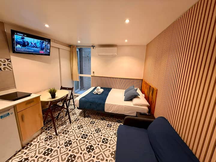New Studio With Air Conditioning, 1 Minute From The Metro And Bus - Barcelona