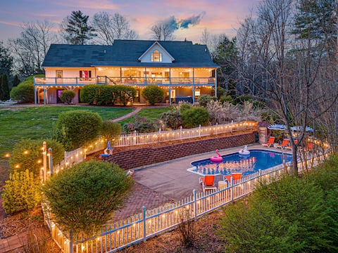 Sleeps 24, Pool, Sauna, HotTub, Cinema, Game Rooms