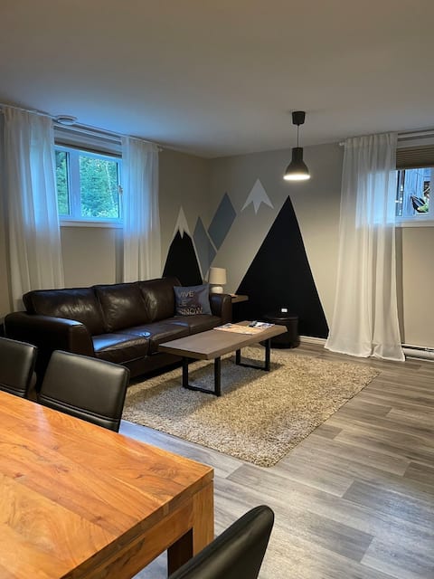 Top performing Airbnb: At Edouard's camp in L'anse Saint Jean