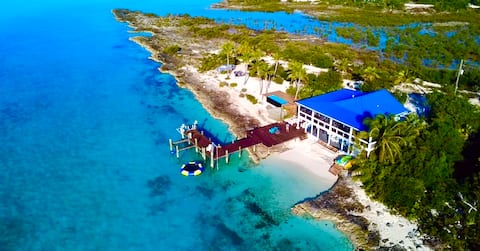 Location, location, beautiful home on beach & Pool