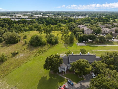 Designer 2BR Spacious Outdoor Space | Next to UCF