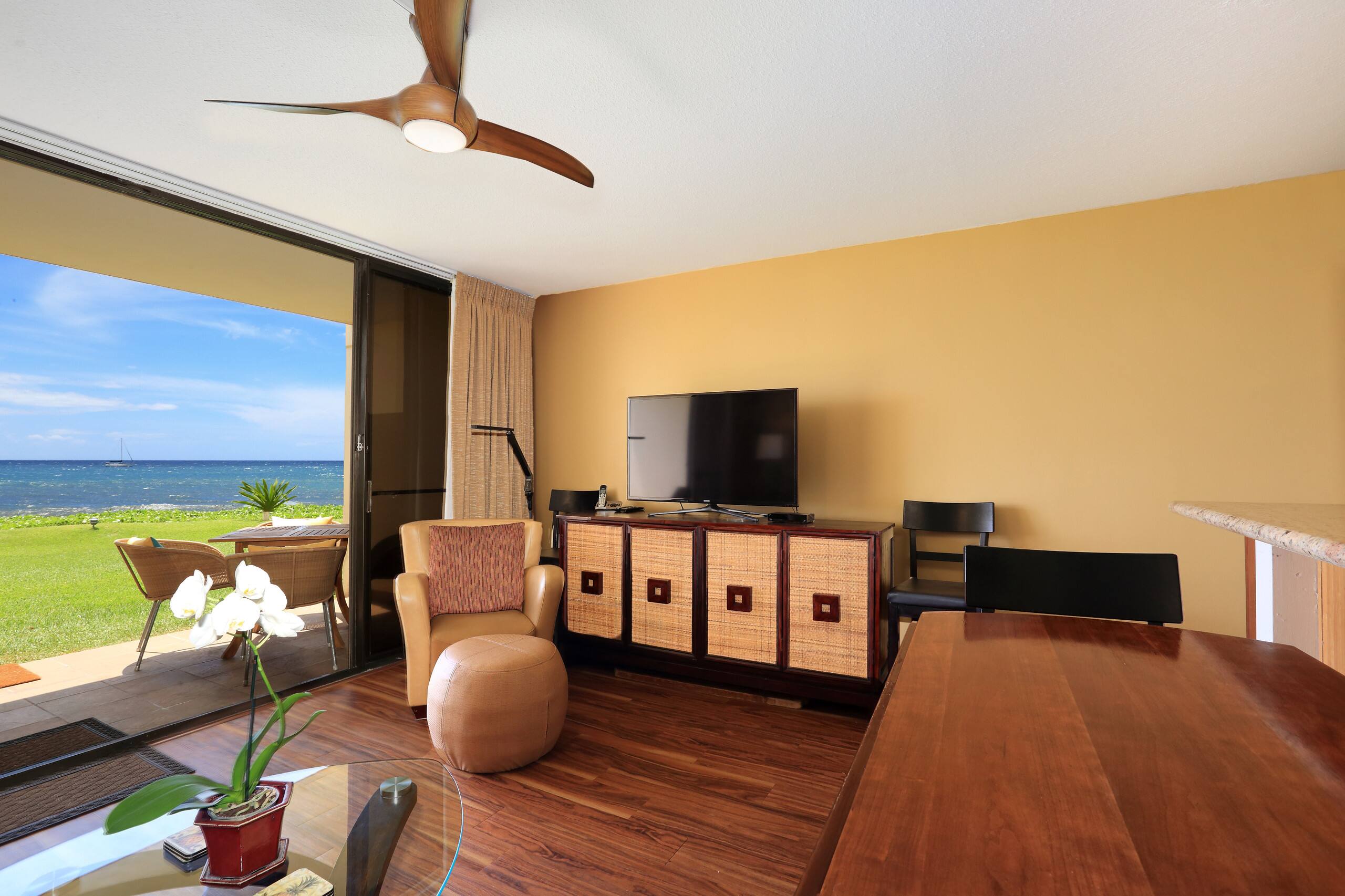 Condo in Kihei · ★4.88 · 1 bedroom · 2 beds · 1 bath - Image 8
