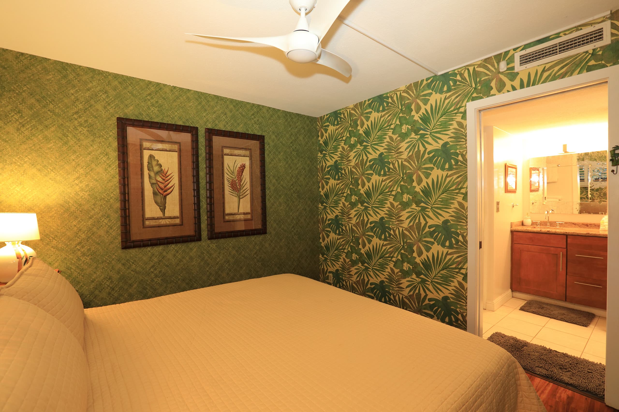 Condo in Kihei · ★4.88 · 1 bedroom · 2 beds · 1 bath - Image 12