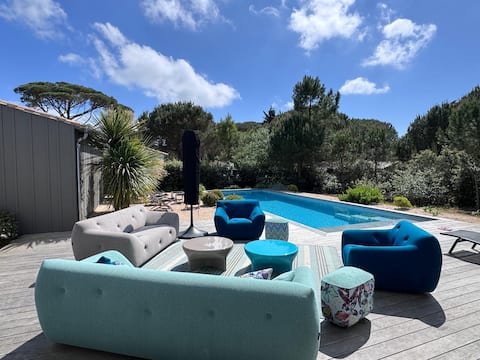 Beautiful Villa pool, walking distance to the beach, boulodrome
