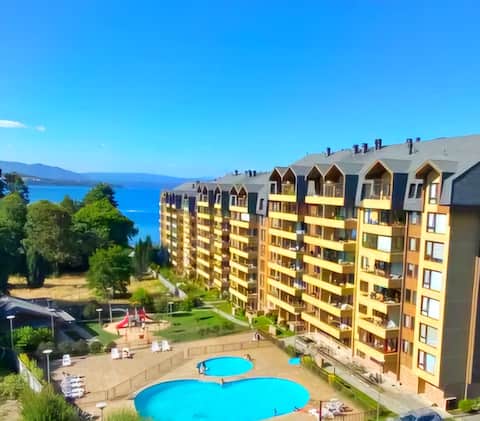Top performing Airbnb: Apartment facing Lake Villarrica with Wi-Fi and parking in Villarrica