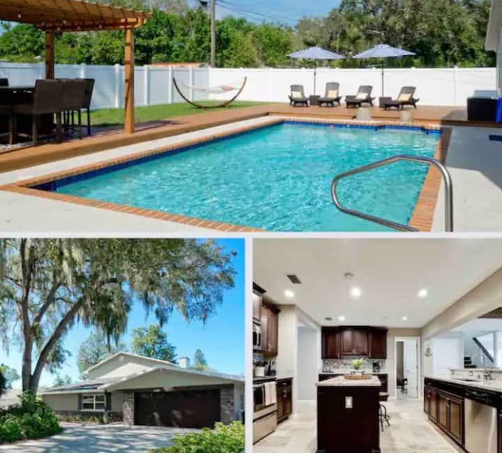 Sleeps 20! 6 Br, Lg Htd Pool, 2 King Brs - Bradenton, FL