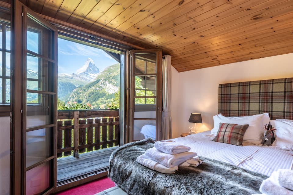 Chalet Bergheim, above Zermatt, Zermatt, Valais, Switzerland, photo 8 of 10