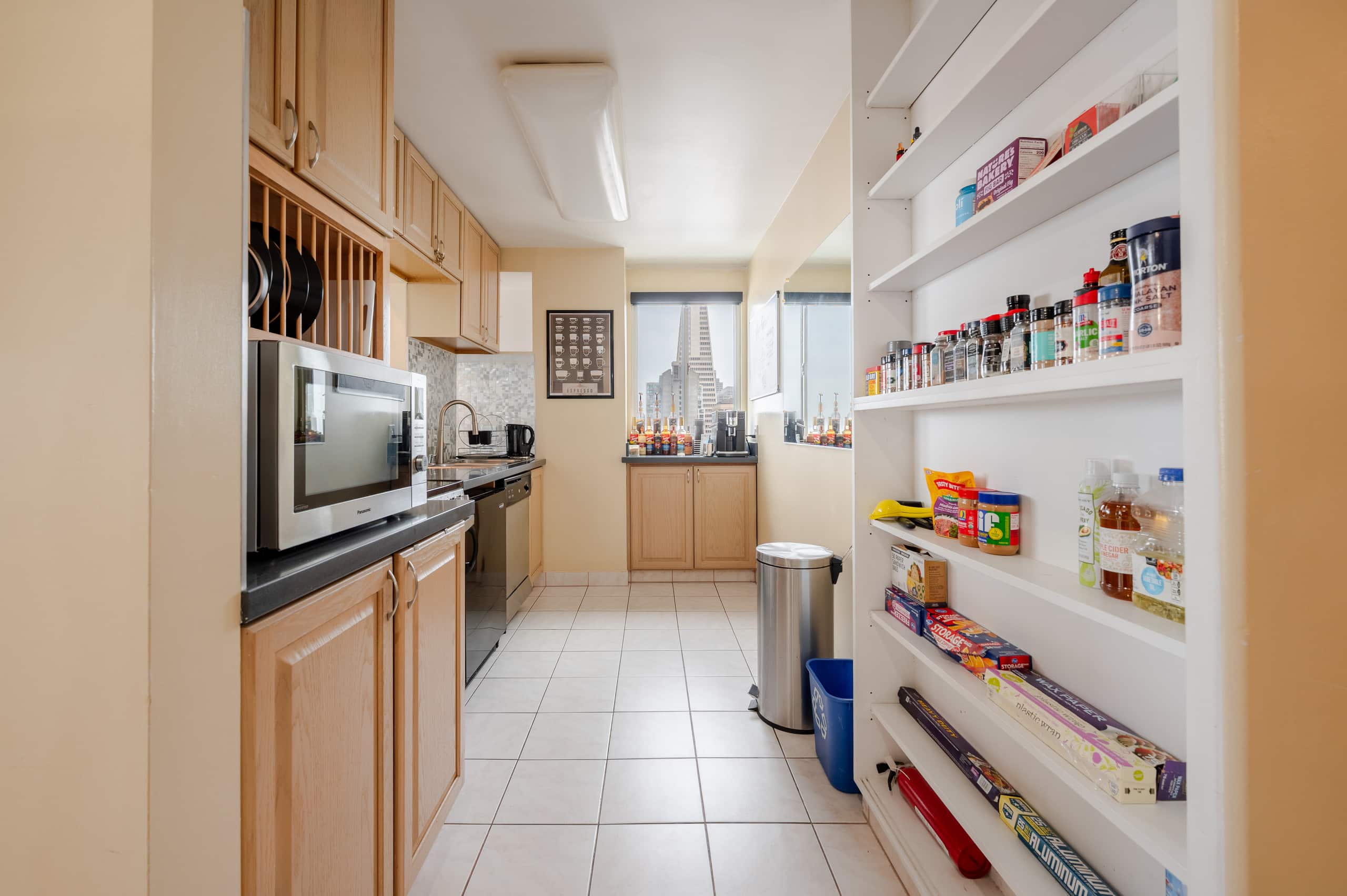 Condo in San Francisco · ★4.93 · 2 bedrooms · 2 beds · 1.5 baths - Image 6