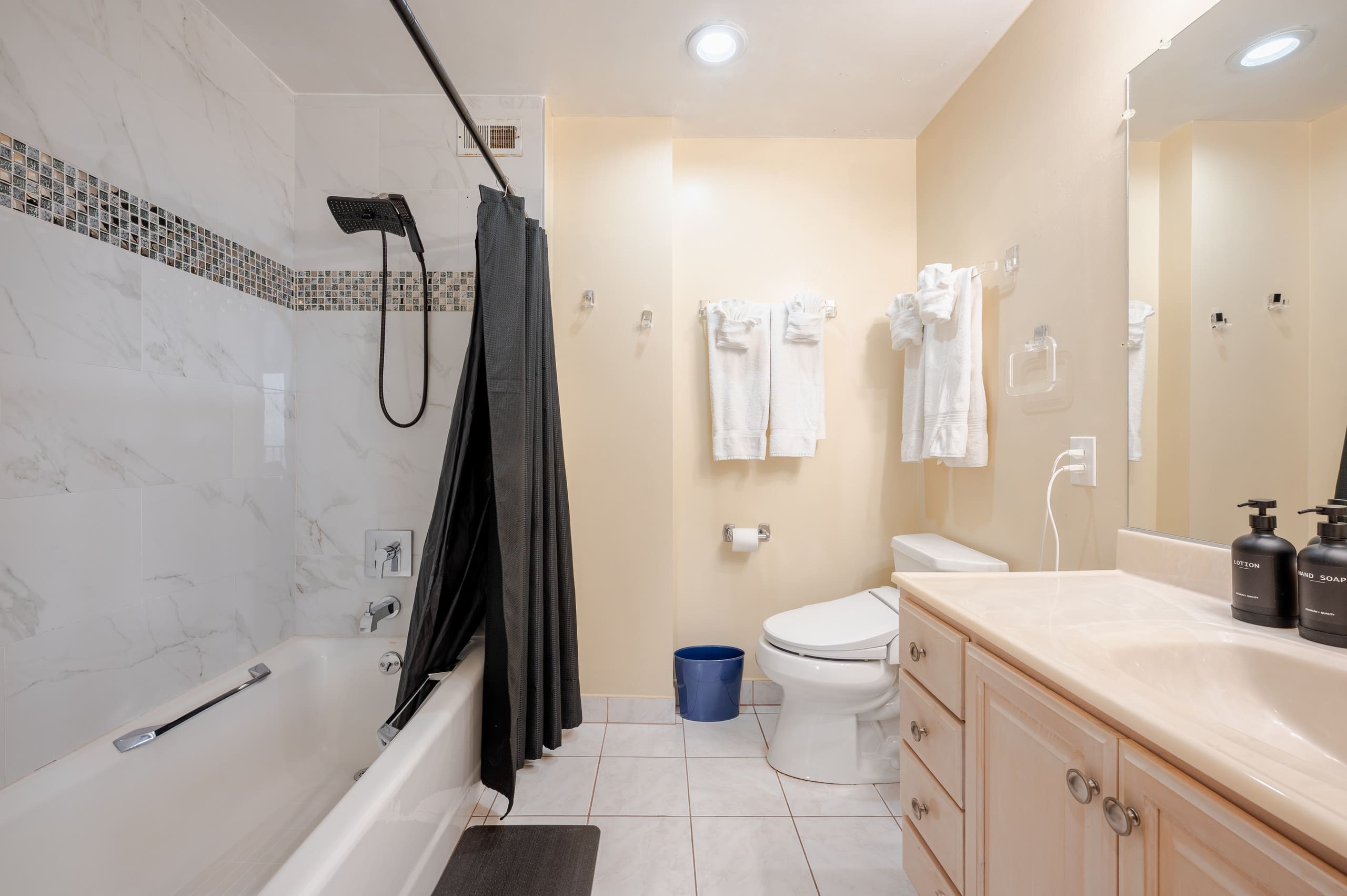 Condo in San Francisco · ★4.93 · 2 bedrooms · 2 beds · 1.5 baths - Image 59