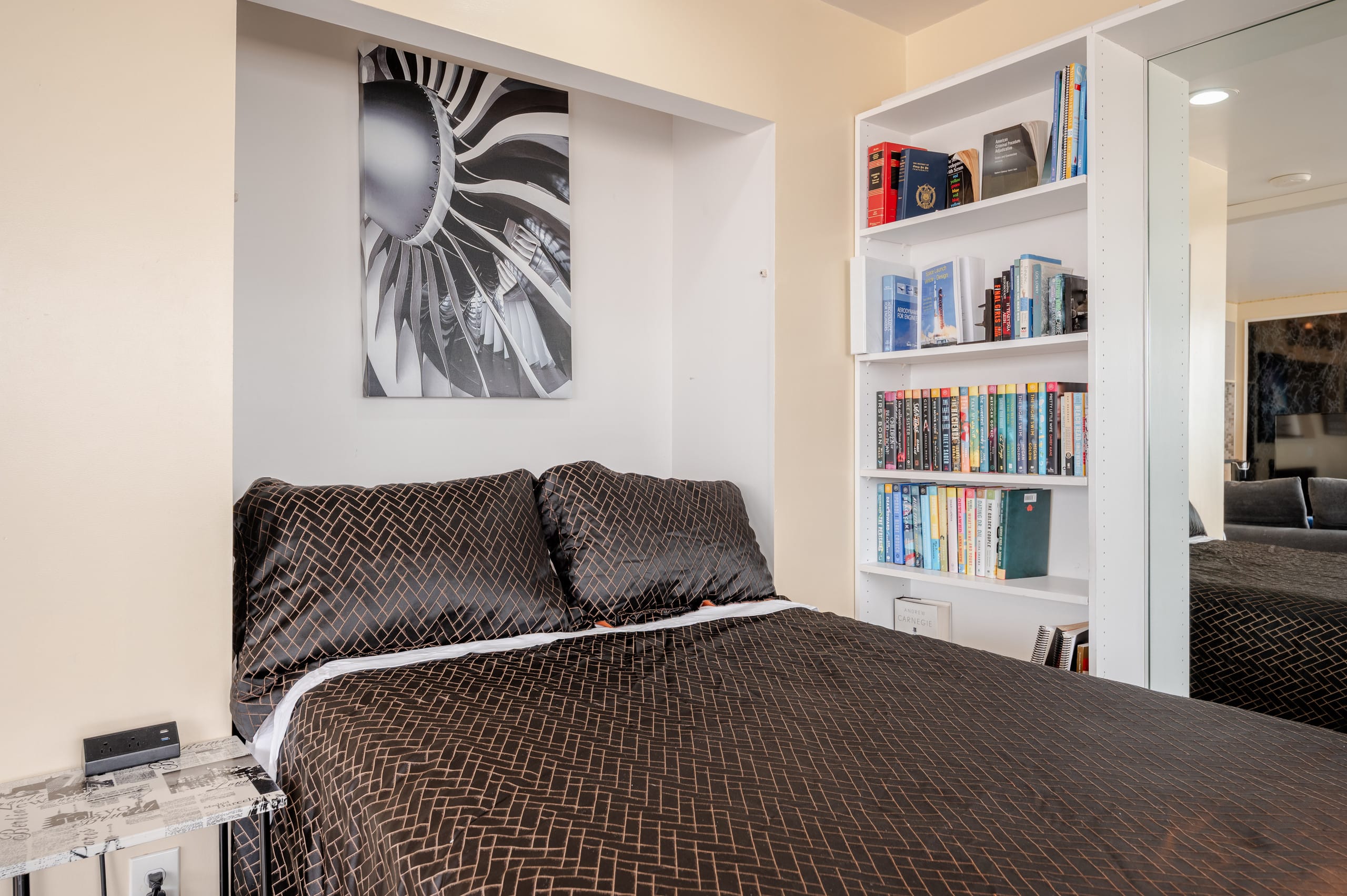 Condo in San Francisco · ★4.93 · 2 bedrooms · 2 beds · 1.5 baths - Image 72