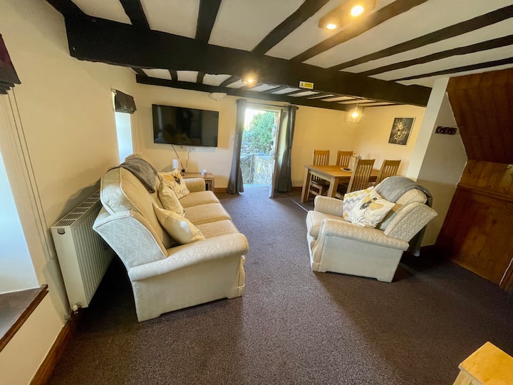 Hendre Coed Cottage, Hottub, Dogs, Access To Pool - Barmouth