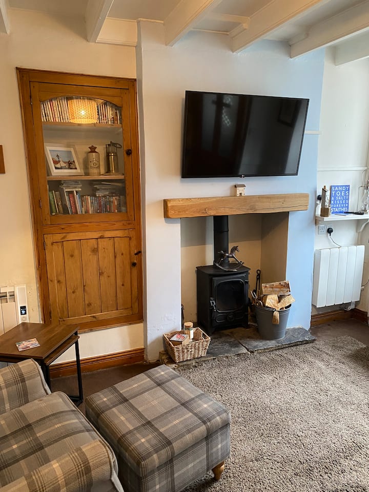 300 Year Old Kildale Cottage, Staithes, Sleeps 4. - Staithes