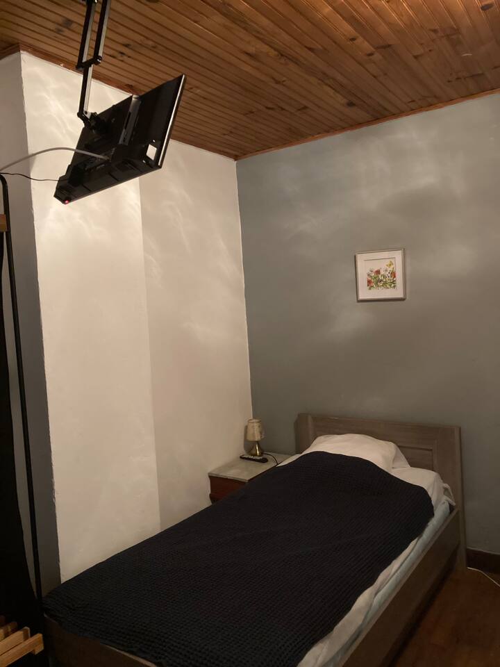 საძინებელი 2