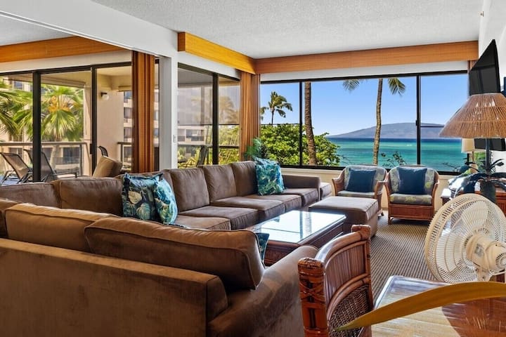 Direct Maui Beach Front! Views! Spacious! A/C!