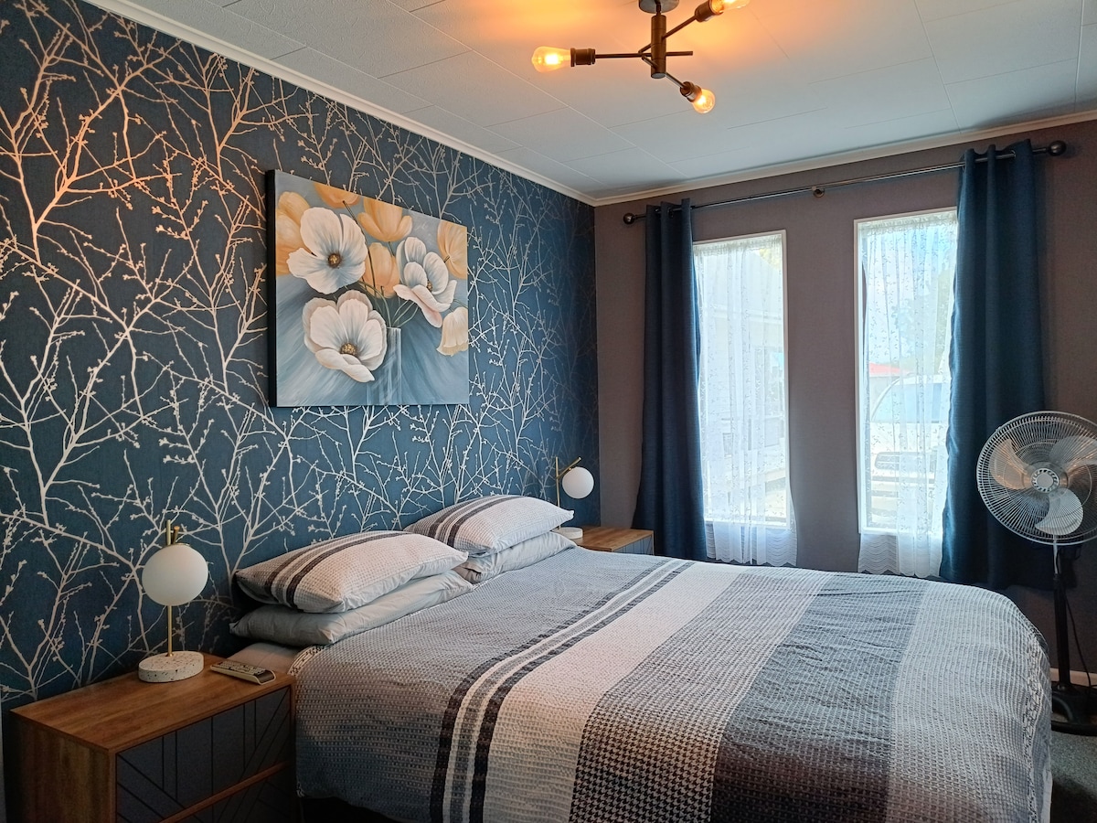 装饰精美，配备高品质床上用品，多种枕头类型可供选择