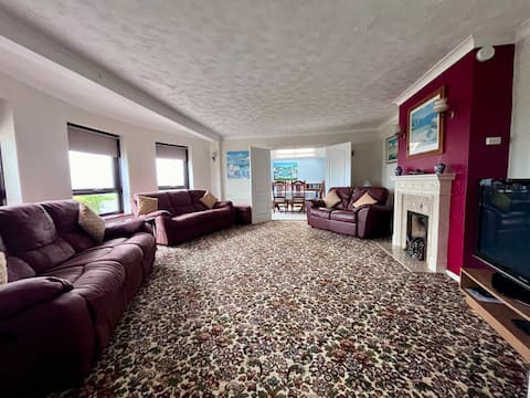 Successful Airbnb property: Solent View - panoramic views of the sea & beach in Gosport