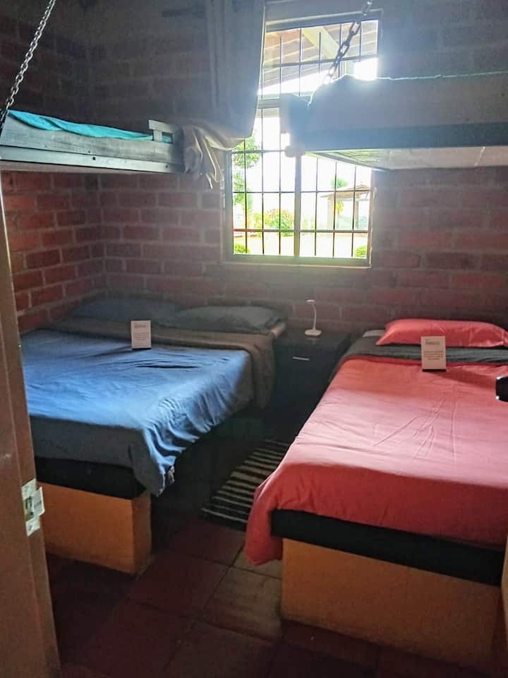 საძინებელი 4