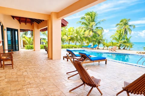 Beachfront Villa with a Pool and 360° Views