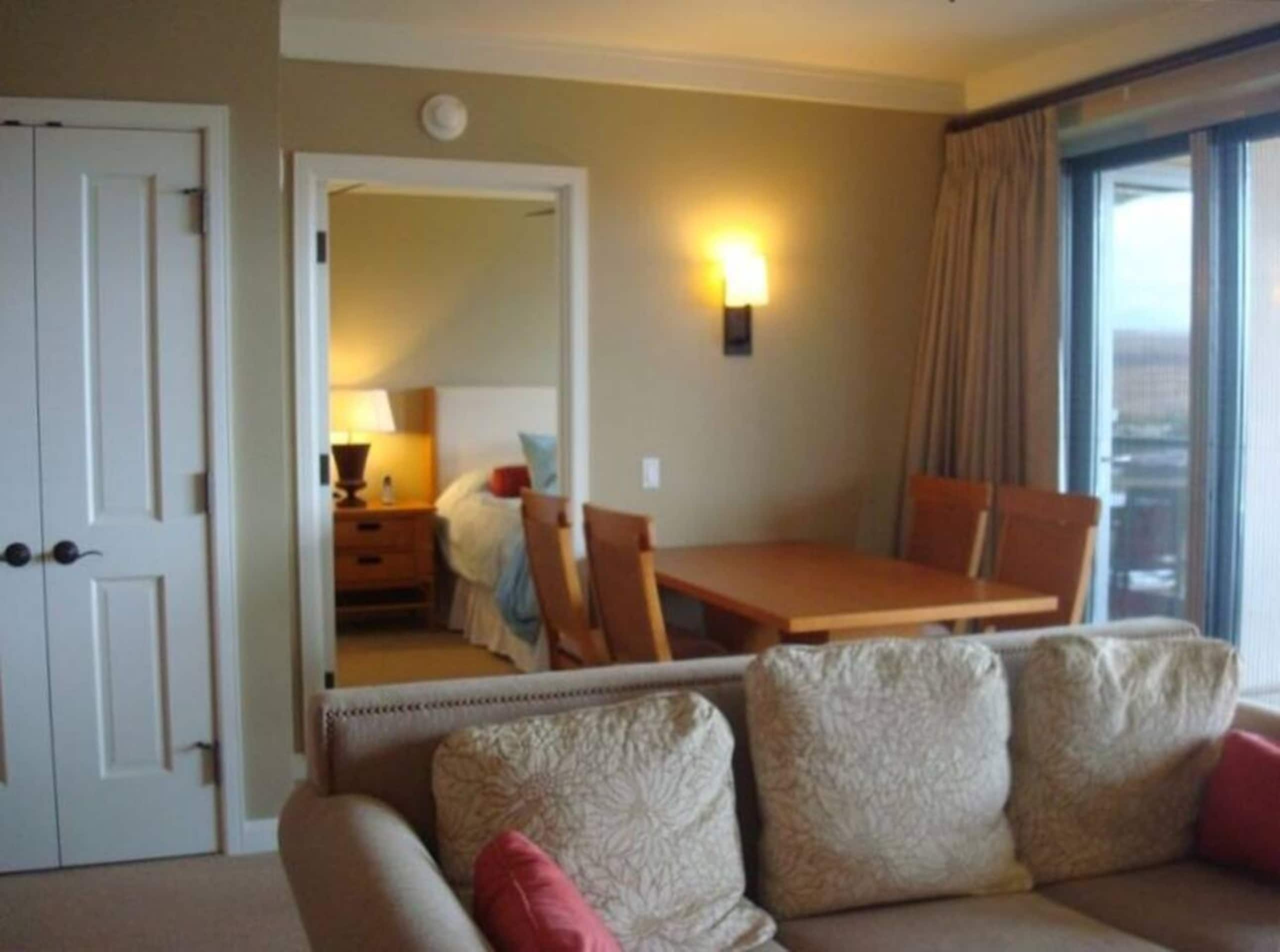 Condo in Lahaina · ★4.6 · 1 bedroom · 2 beds · 1 bath - Image 11