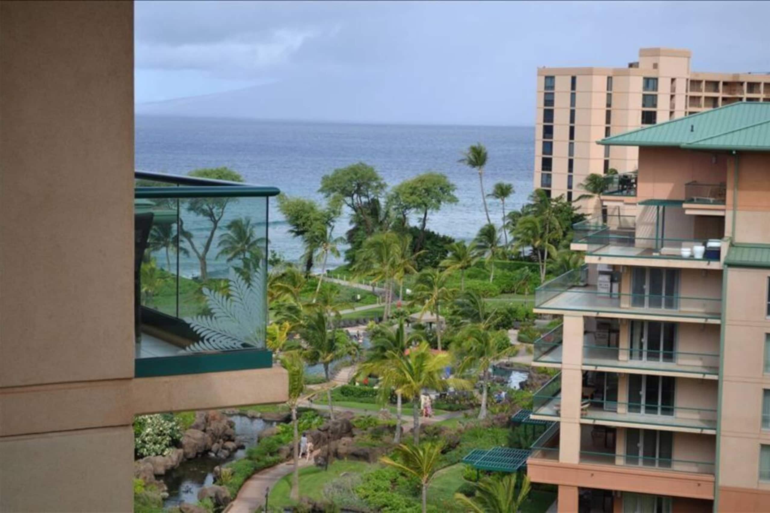 Condo in Lahaina · ★4.6 · 1 bedroom · 2 beds · 1 bath - Image 2