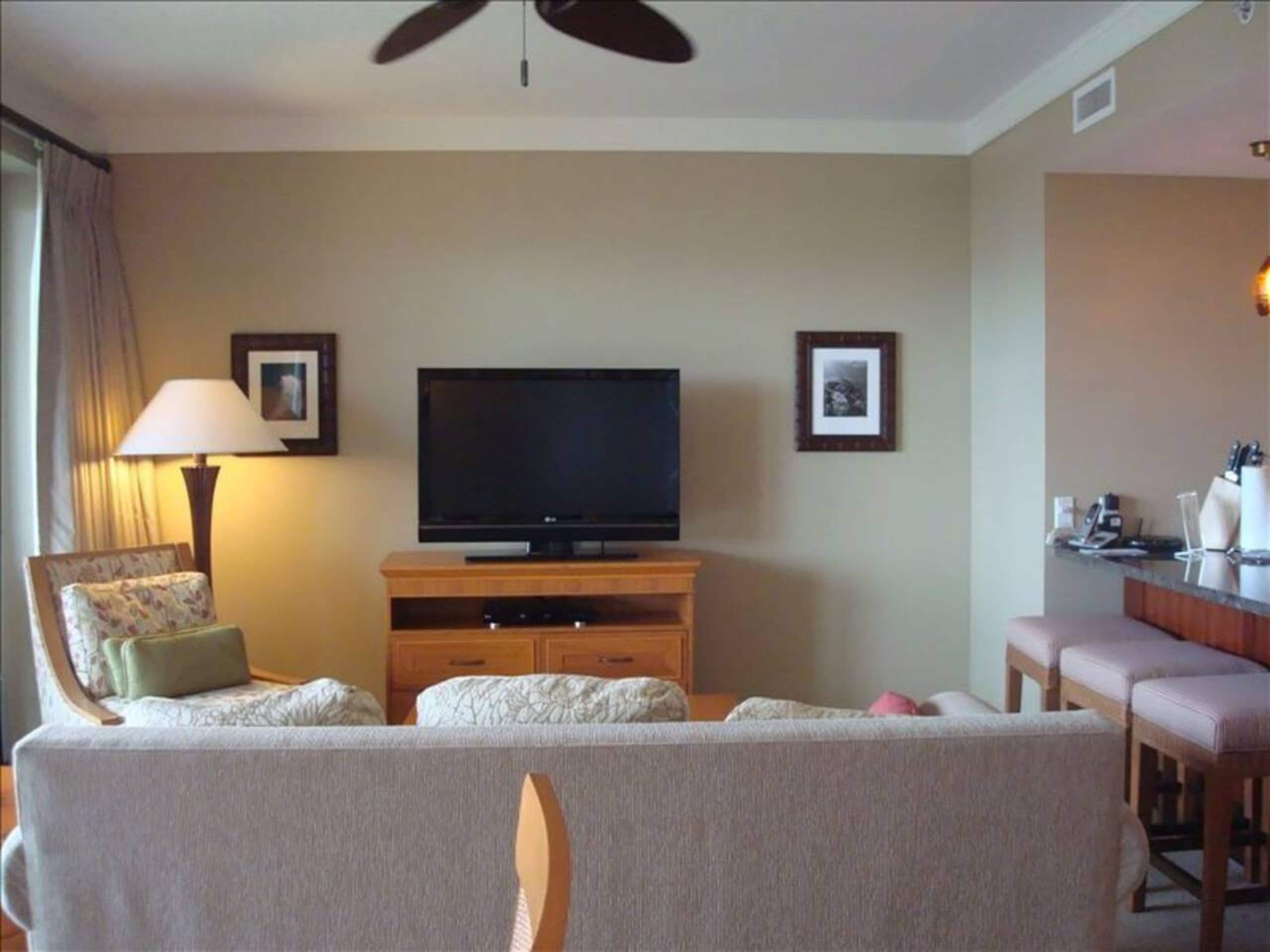 Condo in Lahaina · ★4.6 · 1 bedroom · 2 beds · 1 bath - Image 5