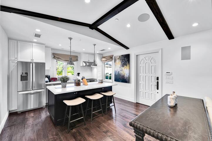 Beverly Hills Private Stay gallery image 4