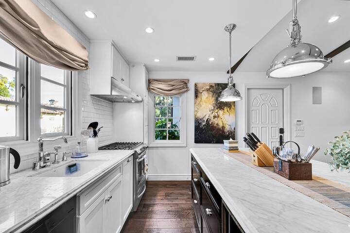 Beverly Hills Private Stay gallery image 2