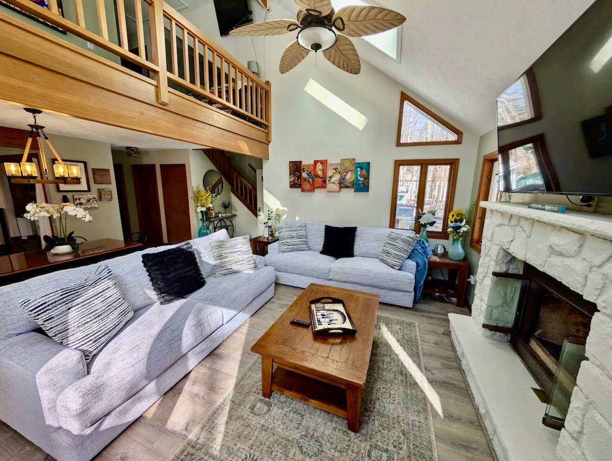 Lake View Chalet-HOT TUB/ SAUNA- pet friendly - Chalets for Rent