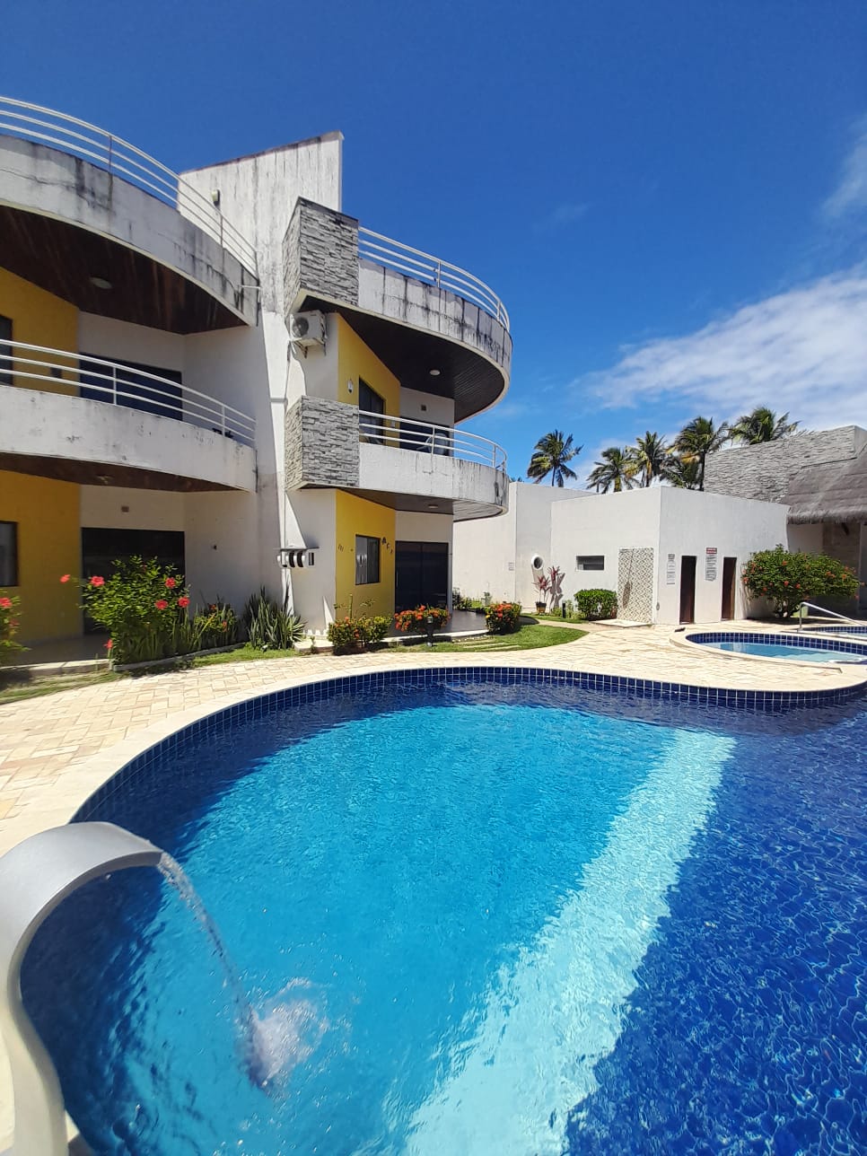 Ground-floor apartment, family-friendly condo, security and leisure ...