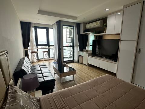 Ladda+ Ocean view condo in Sriracha. Best location