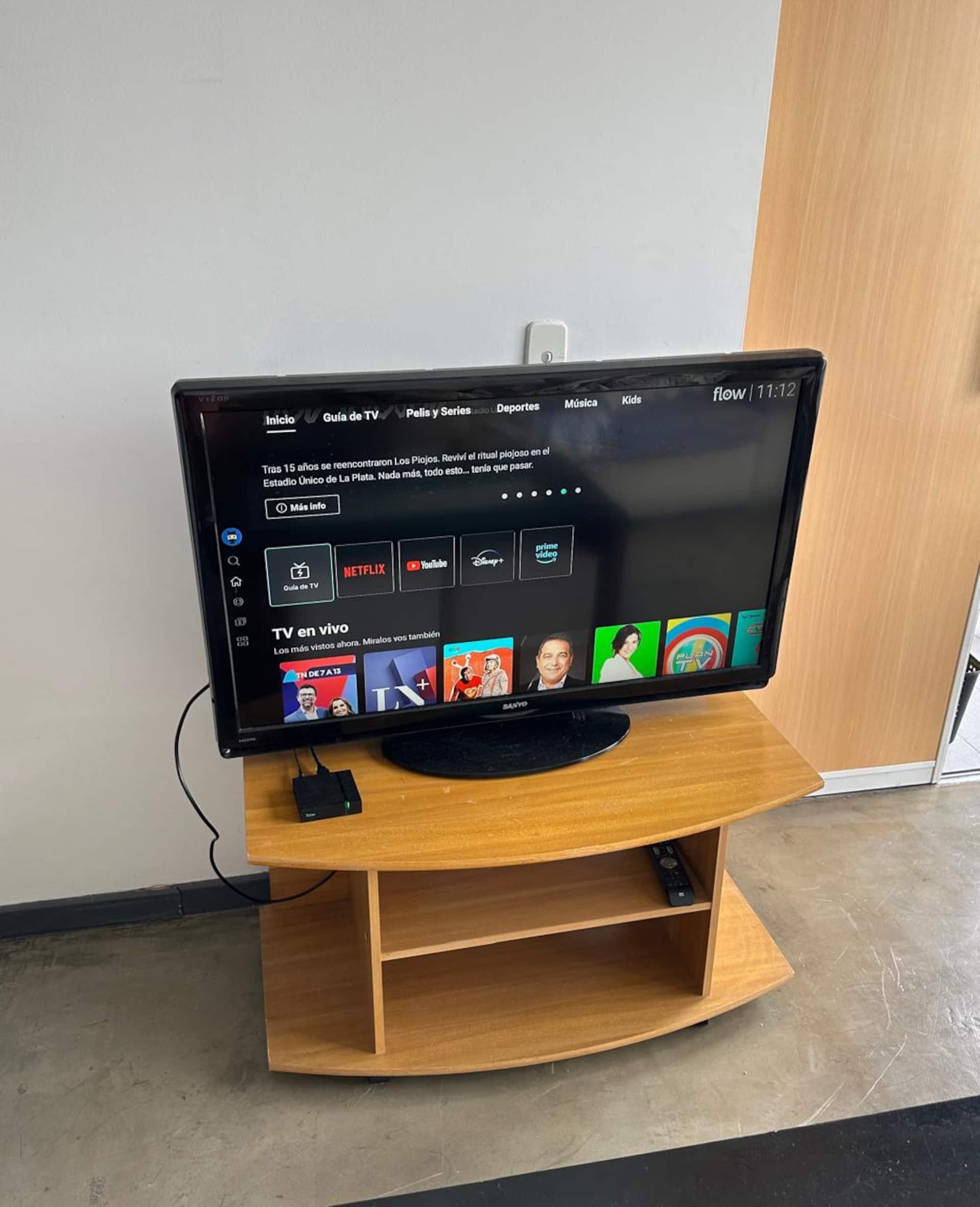 Studio in Núñez with a garage and river view