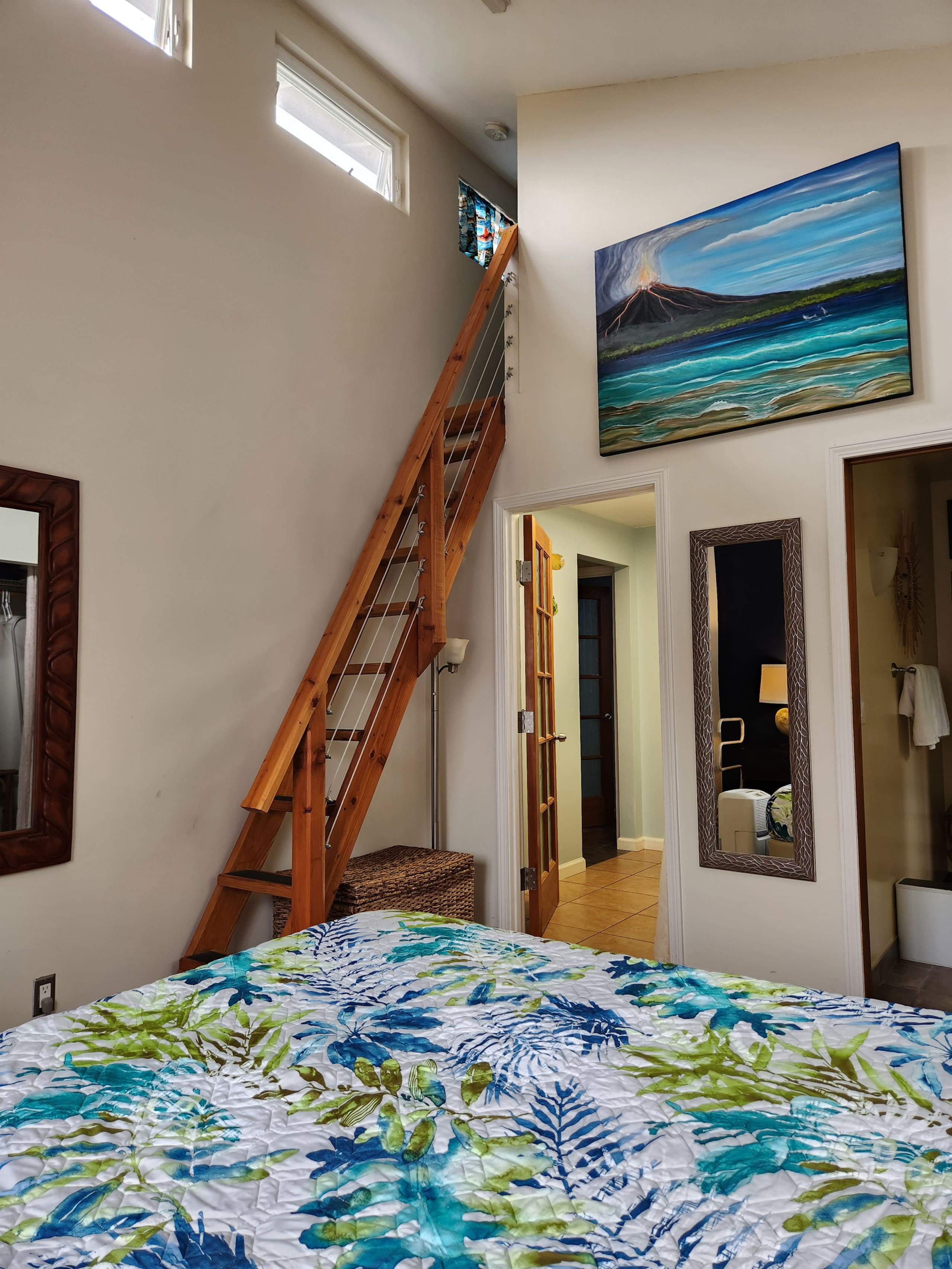 Volcano Rainforest Retreat with Private Hot Tub - Image 8