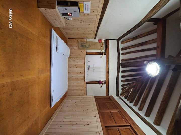 您可以在黑色寒冷中释放毒药。
我们安装了一个红色粘土jjimjilbang。