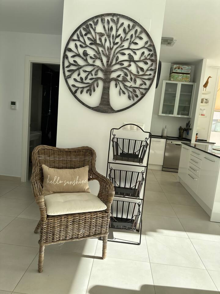 Detached Villa In Mil Palmeras - Poole