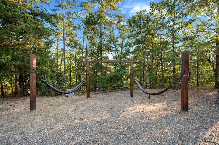 Best web hosting services | Tom's Guide - Mountain-Top-Luxury-Hosting-Services-Deal