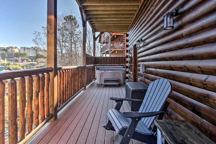 Dollywood 3 KBD Near Gatlinburg Hot Tub Pool Table - Cabins for