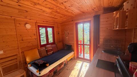 Top Airbnb: in Porticcio, pretty, comfortable trailer, sea view. à Grosseto Prugna