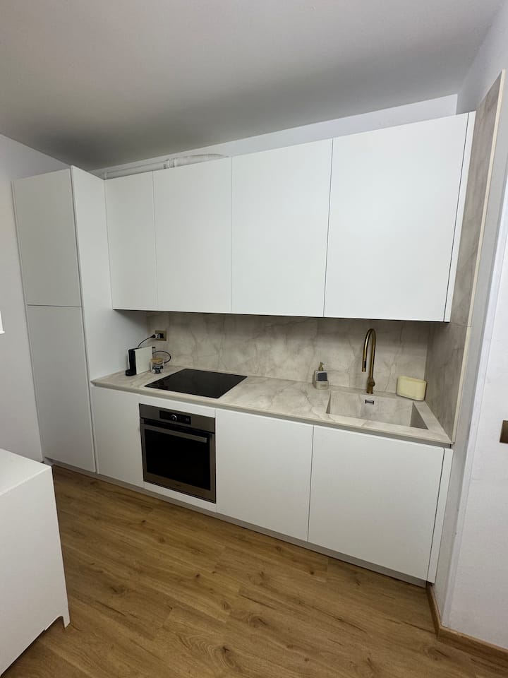 Bethel House - Gardone Riviera