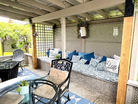 Rebecca Reef Retreat - Your Home away from Home!