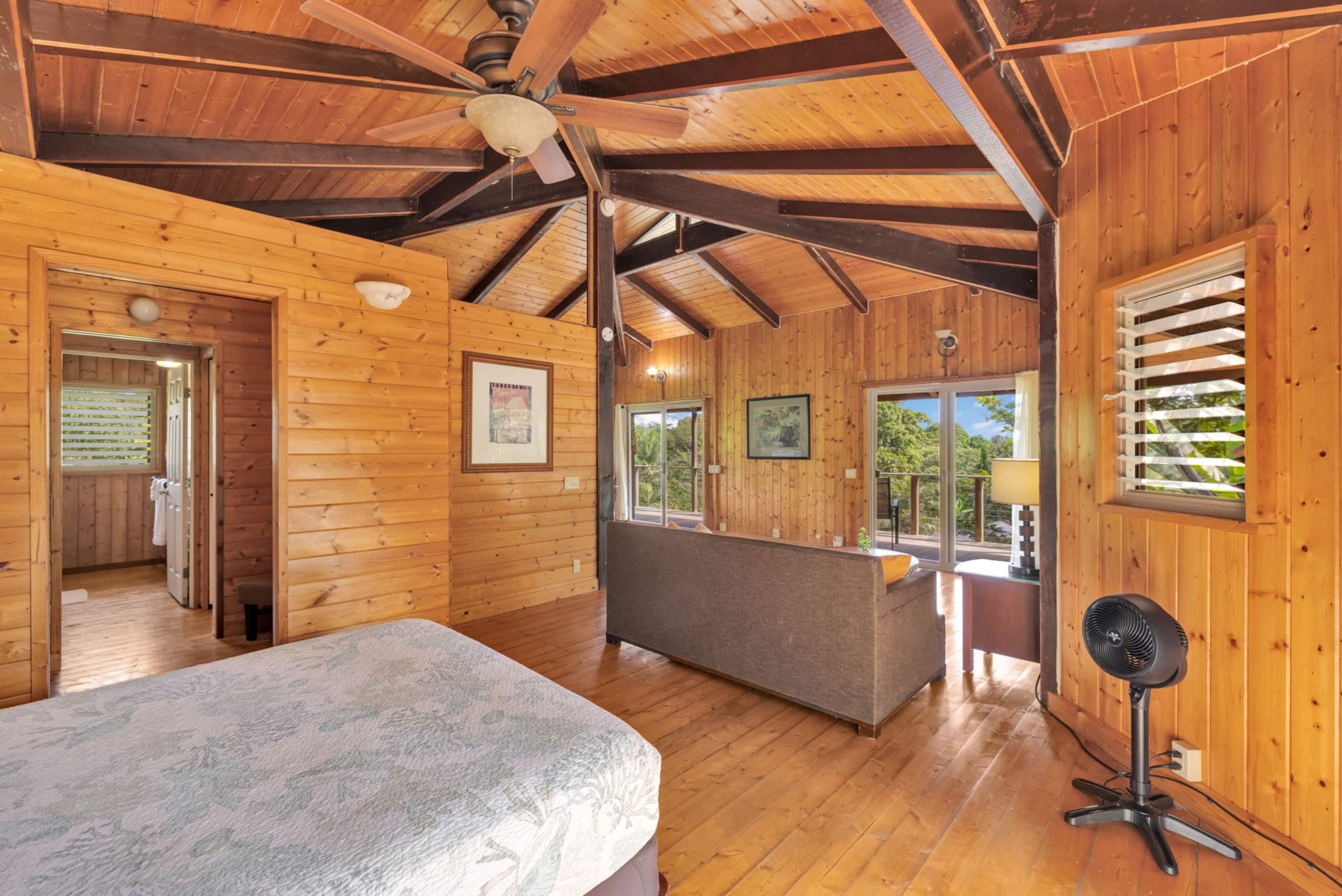 Stay in Hana Upstairs - Main photo