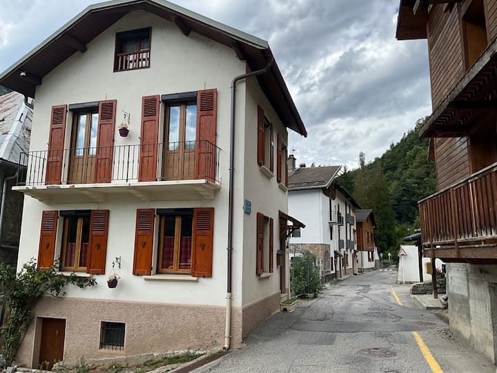 Brides-les-bains Village House With A View - Brides-les-Bains