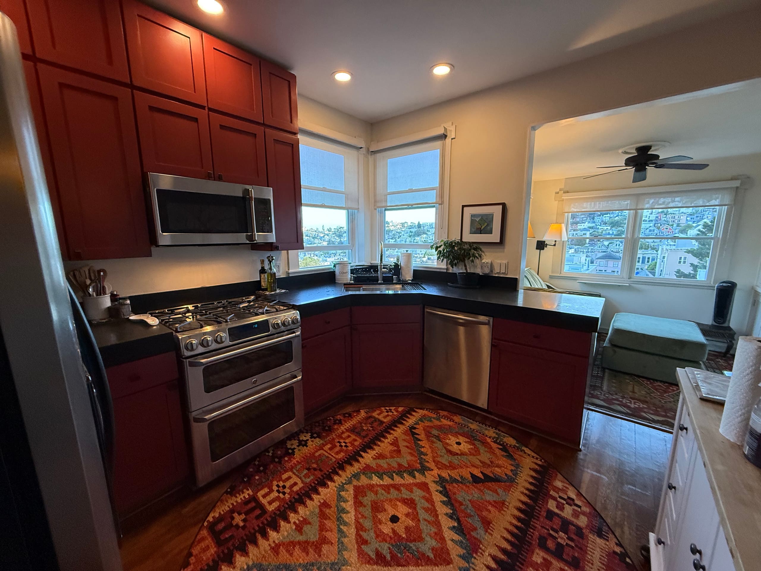 Home in San Francisco · ★4.93 · 3 bedrooms · 3 beds · 1.5 baths - Image 3