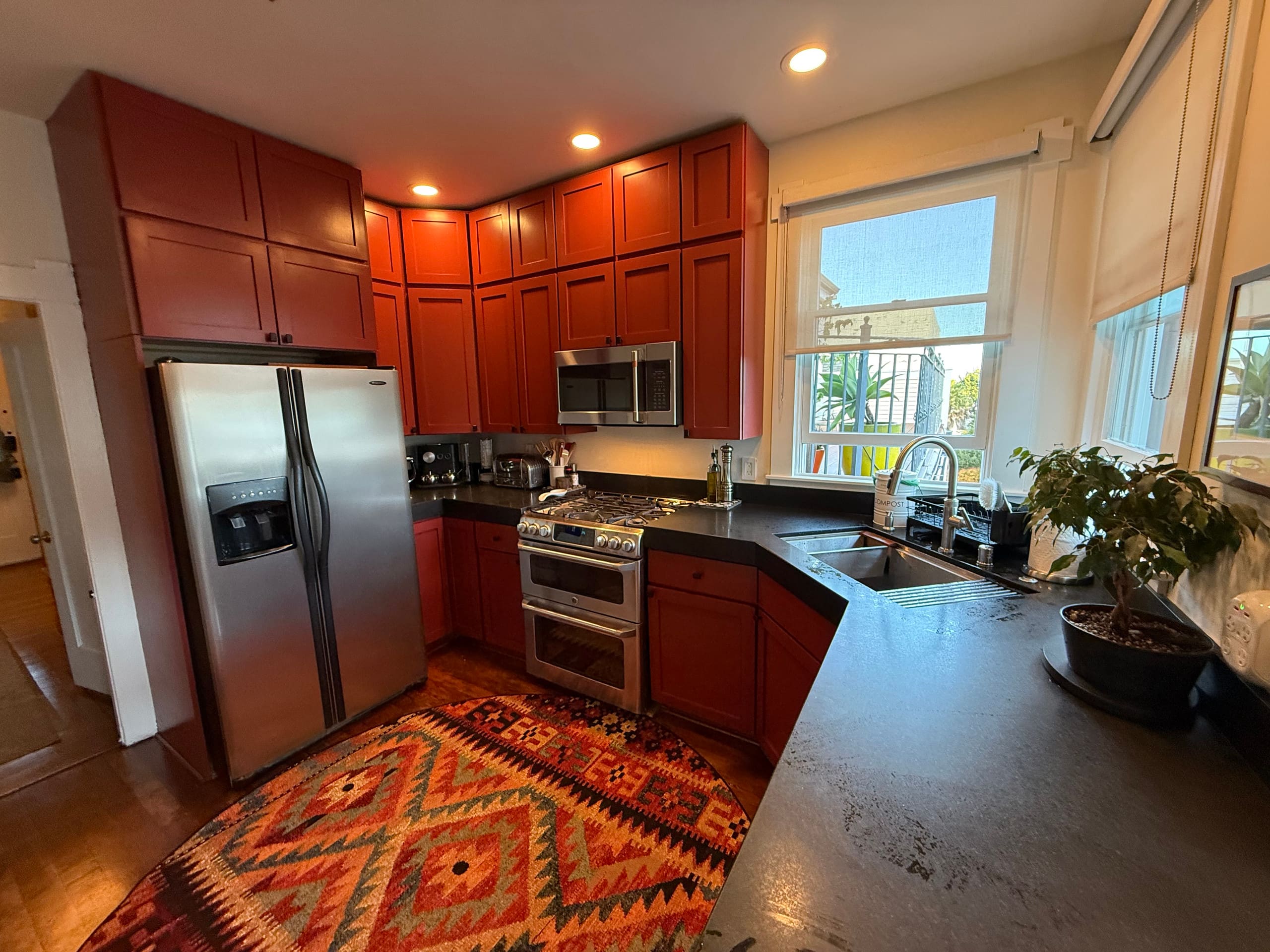 Home in San Francisco · ★4.93 · 3 bedrooms · 3 beds · 1.5 baths - Image 4