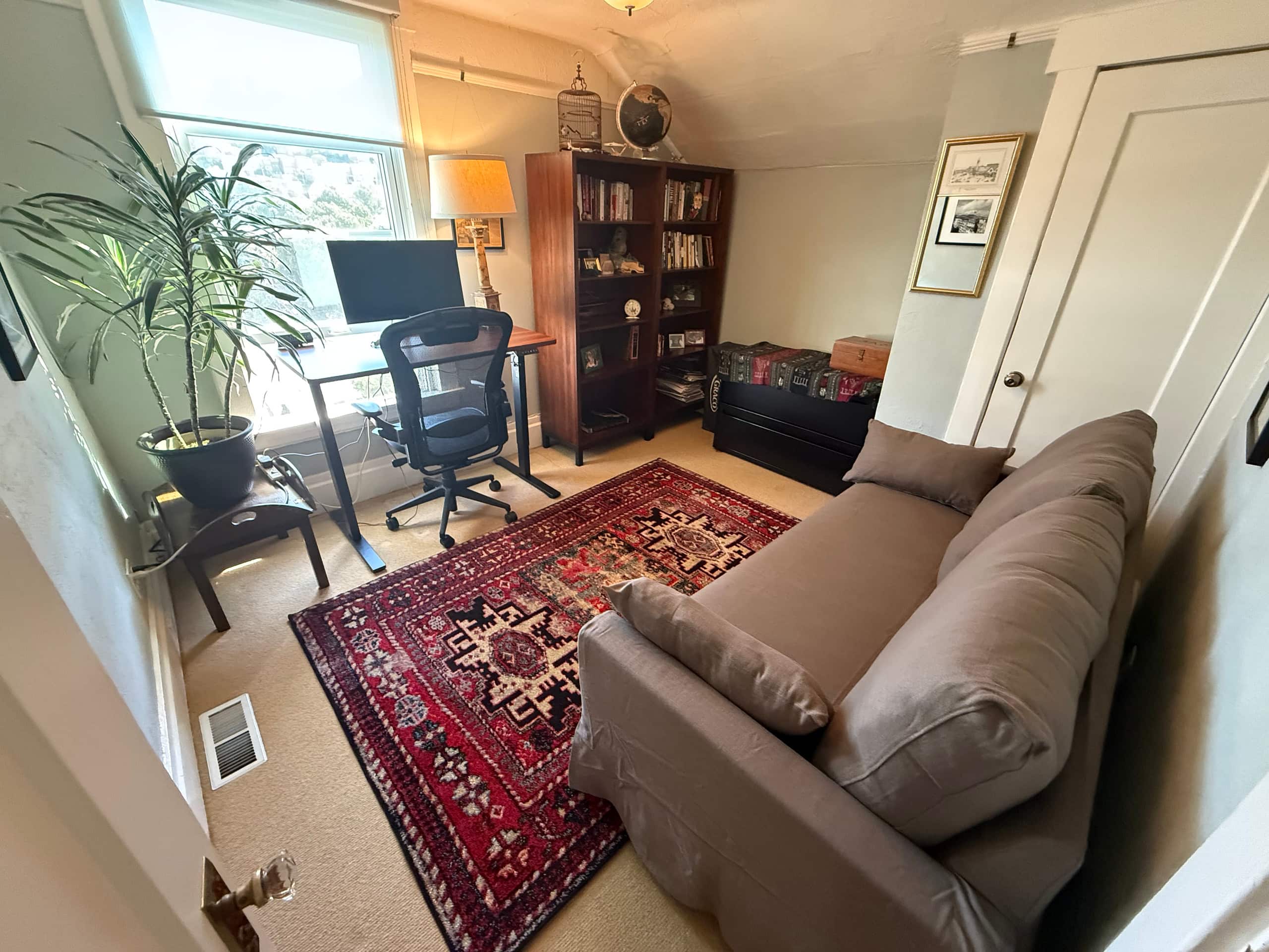 Home in San Francisco · ★4.93 · 3 bedrooms · 3 beds · 1.5 baths - Image 16