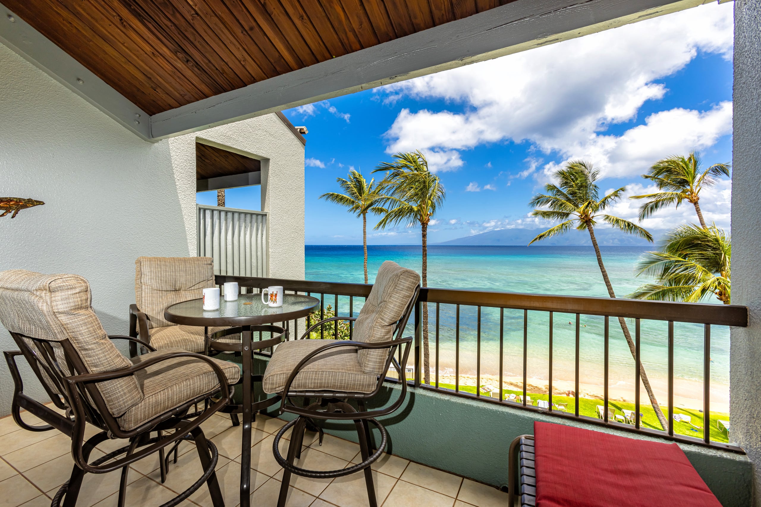 Condo in Lahaina · ★4.67 · 2 bedrooms · 3 beds · 2 baths - Image 6