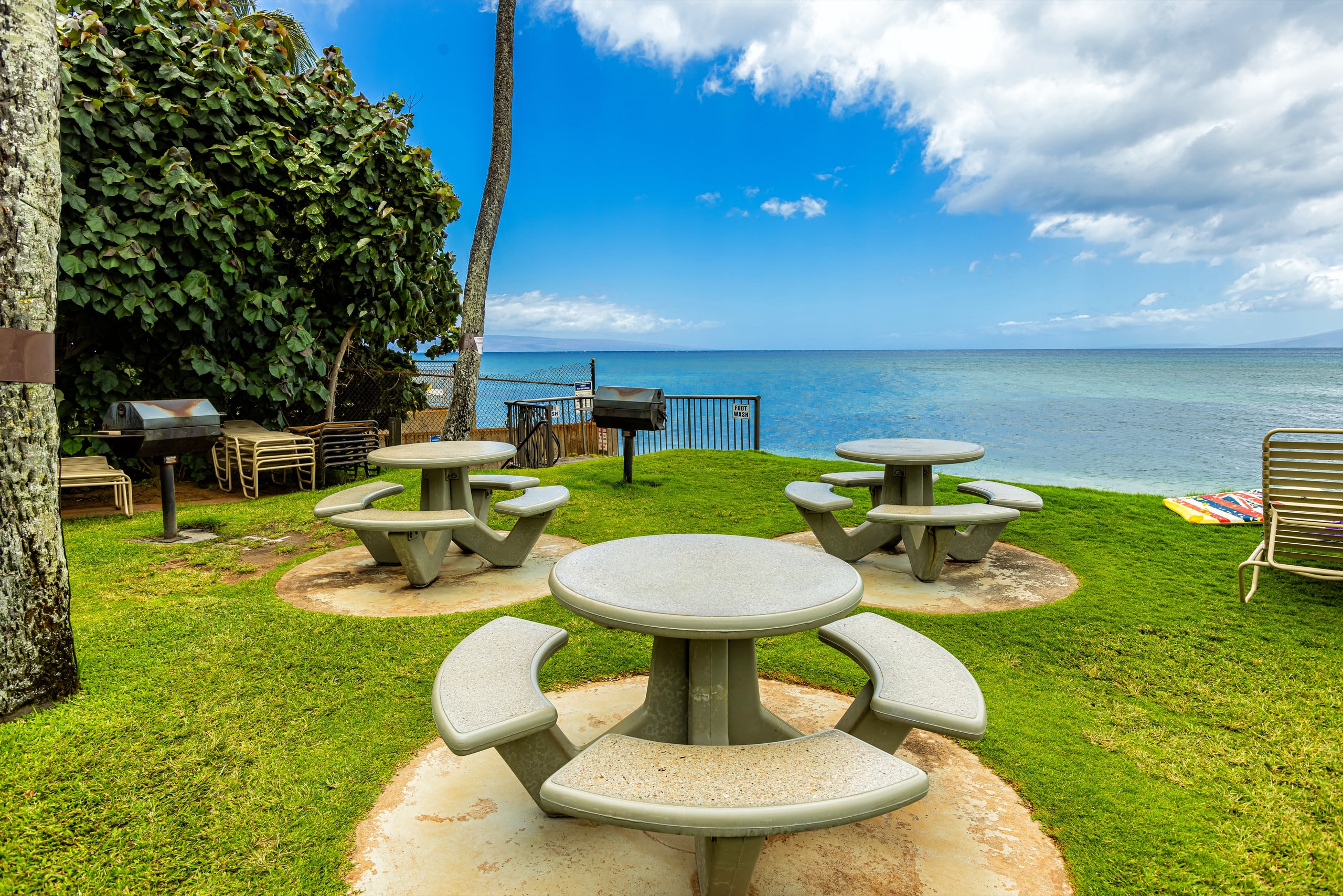 Condo in Lahaina · ★4.67 · 2 bedrooms · 3 beds · 2 baths - Image 30
