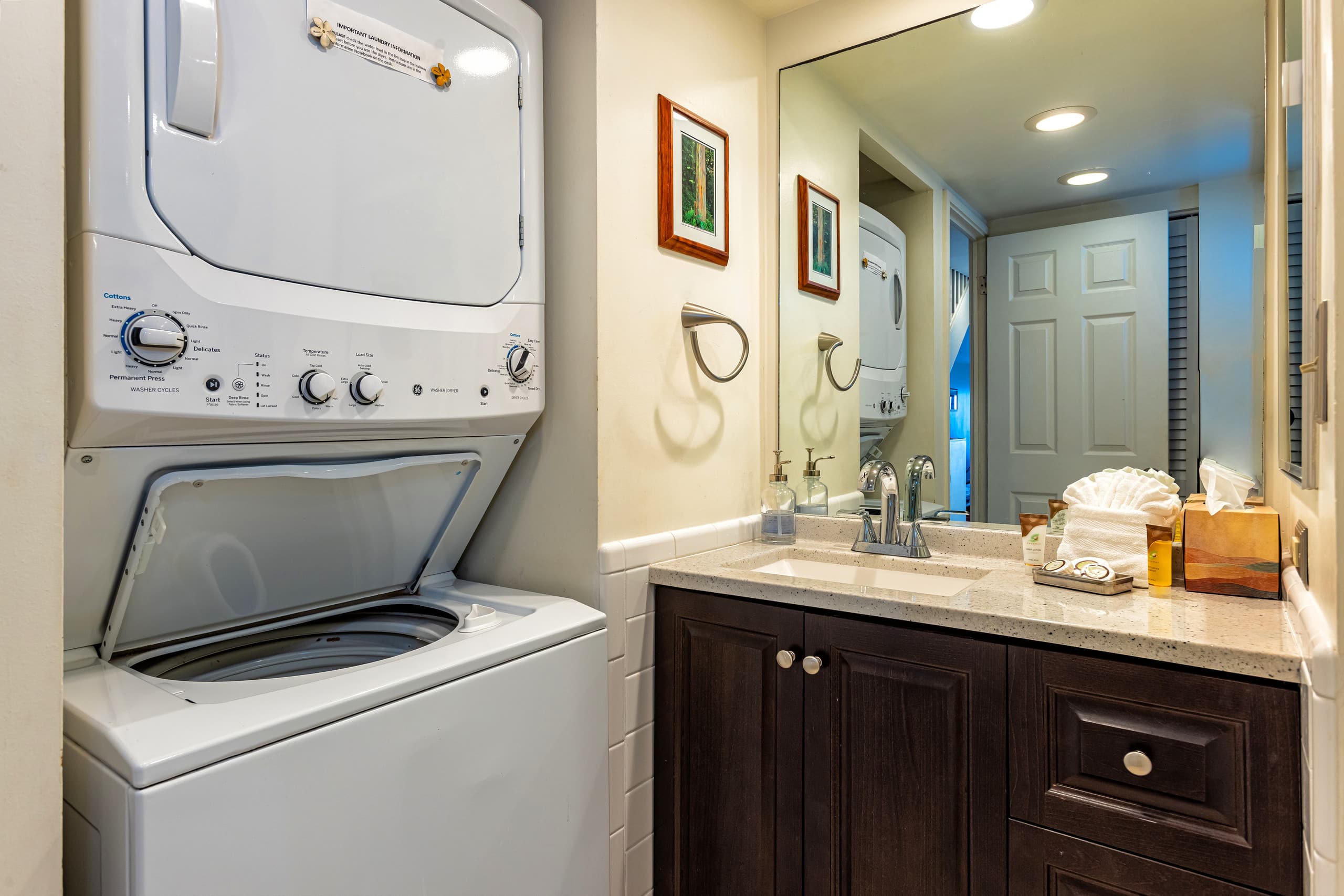 Condo in Lahaina · ★4.67 · 2 bedrooms · 3 beds · 2 baths - Image 24